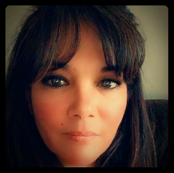 Meet your Posher, Vicki - Picture 1 of 1